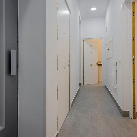 Suara Apartamentos 2 Madrid Buitenkant foto