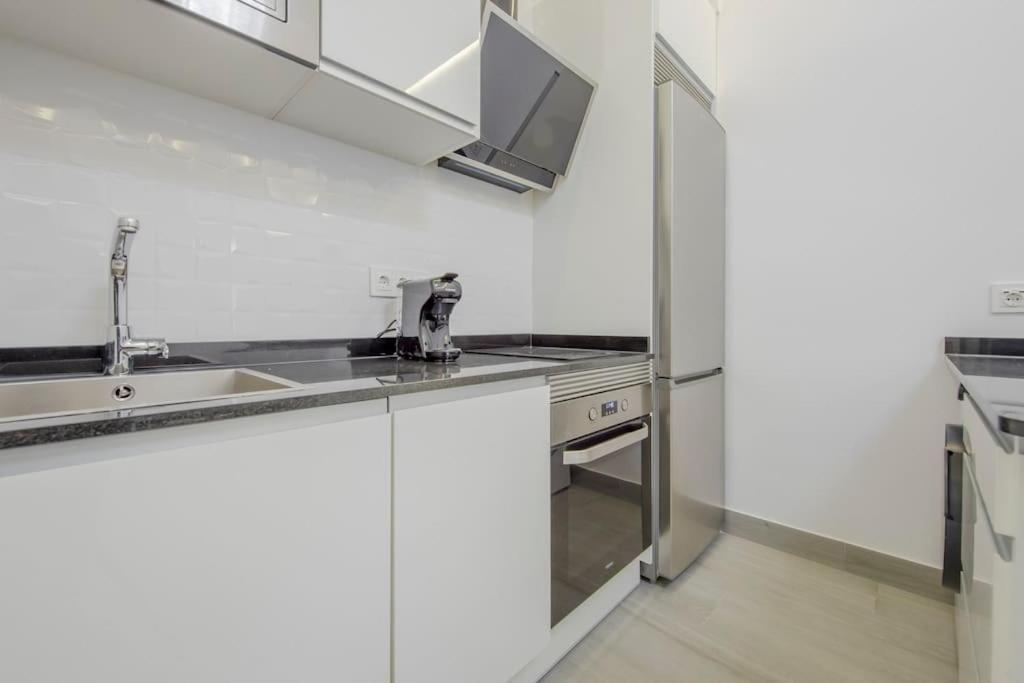 Suara Apartamentos 2 Madrid Buitenkant foto