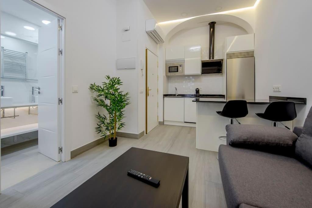 Suara Apartamentos 2 Madrid Buitenkant foto